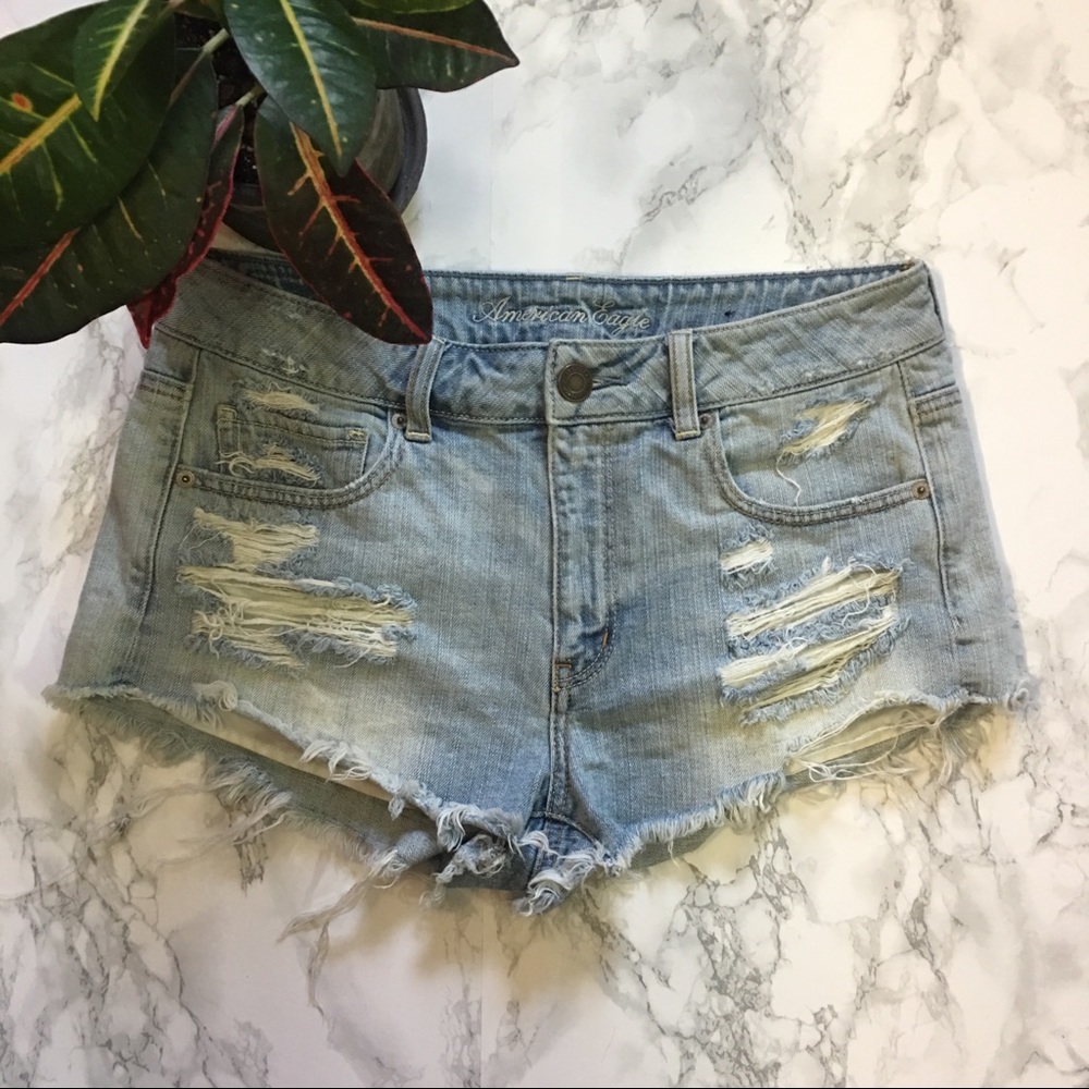 American Eagle High Waisted Shorts Size 8